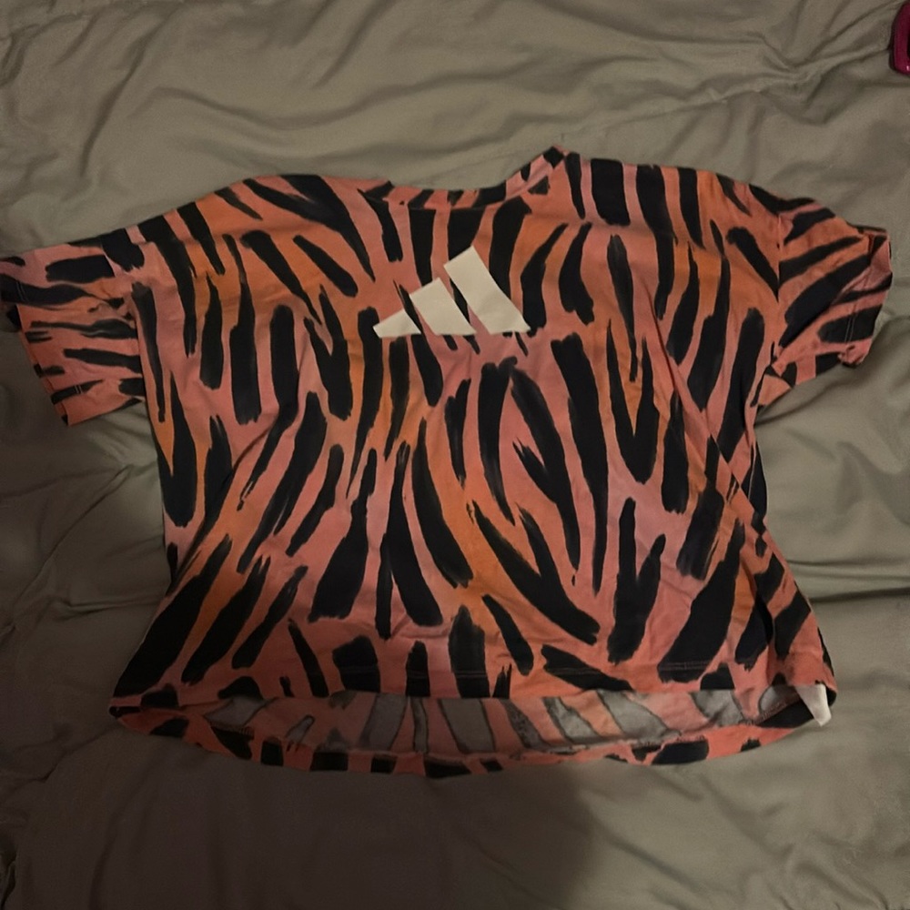 Adidas cropped girls shirt